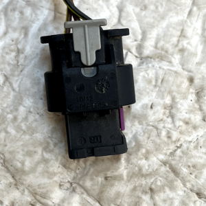Volkswagen ID.3 Bumper Parking Sensor Plug Connector 2021 ON 1EA973703D Genuine - Image 5