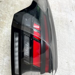 Volkswagen Tiguan MK3 Rear Left Outer Tail Light Lamp 2024 ON 571945207C Genuine - Image 5