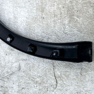 Volkswagen Tiguan Rear Right Wheel Arch Trim 2020 ON 571853818A Genuine - Image 10