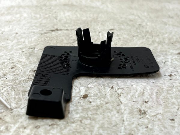 Volvo XC90 Rear Right Side Parking Sensor Mount Bracket 20 24 32345822 Genuine 178551046467 5