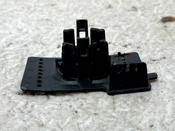 Audi A7 C8 S Line Rear Bumper Parking Sensor Holder Bracket 4K8919290A Genuine 178536391438 4