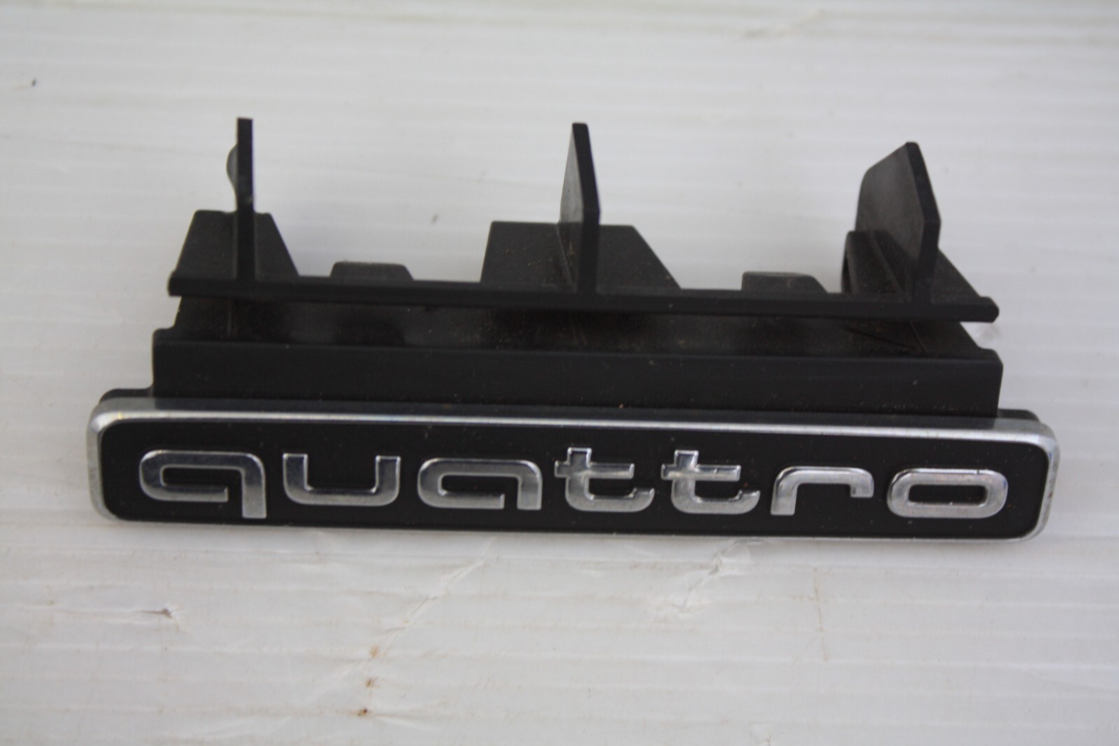 Audi Q2 Front Bumper Grill Quattro Badge 80A853736 Genuine