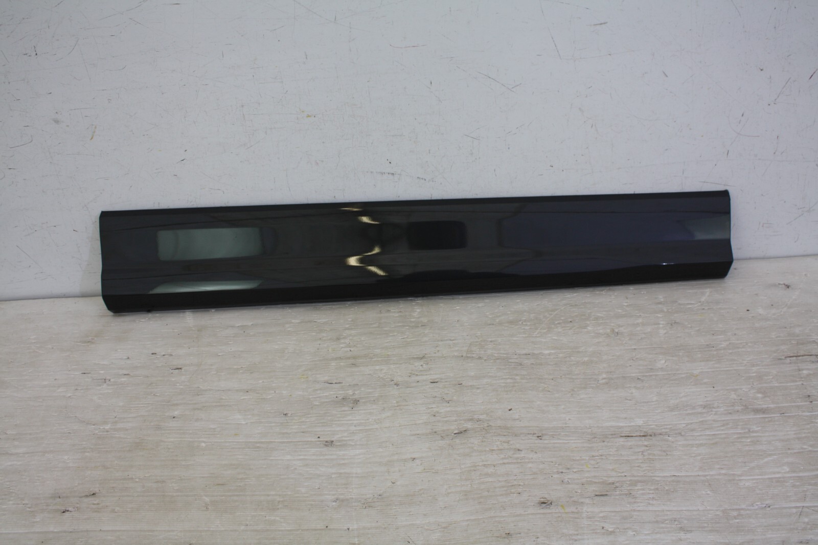 Audi Q2 Front Right Side Door Moulding 2021 On 81A853960B Genuine