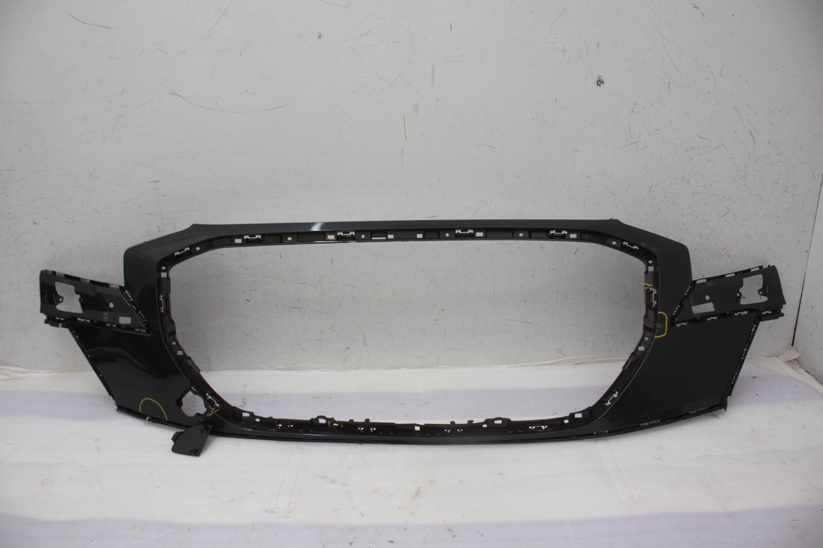Audi Q4 E-Tron Front Bumper Grille Surround 2021 ON 89A807725A Genuine *DAMAGED*