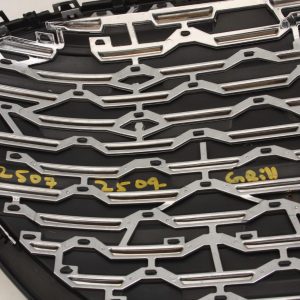 Audi Q4 E Tron S Line Front Bumper Grill 2021 ON 89A853651B Genuine *DAMAGED* - Image 12