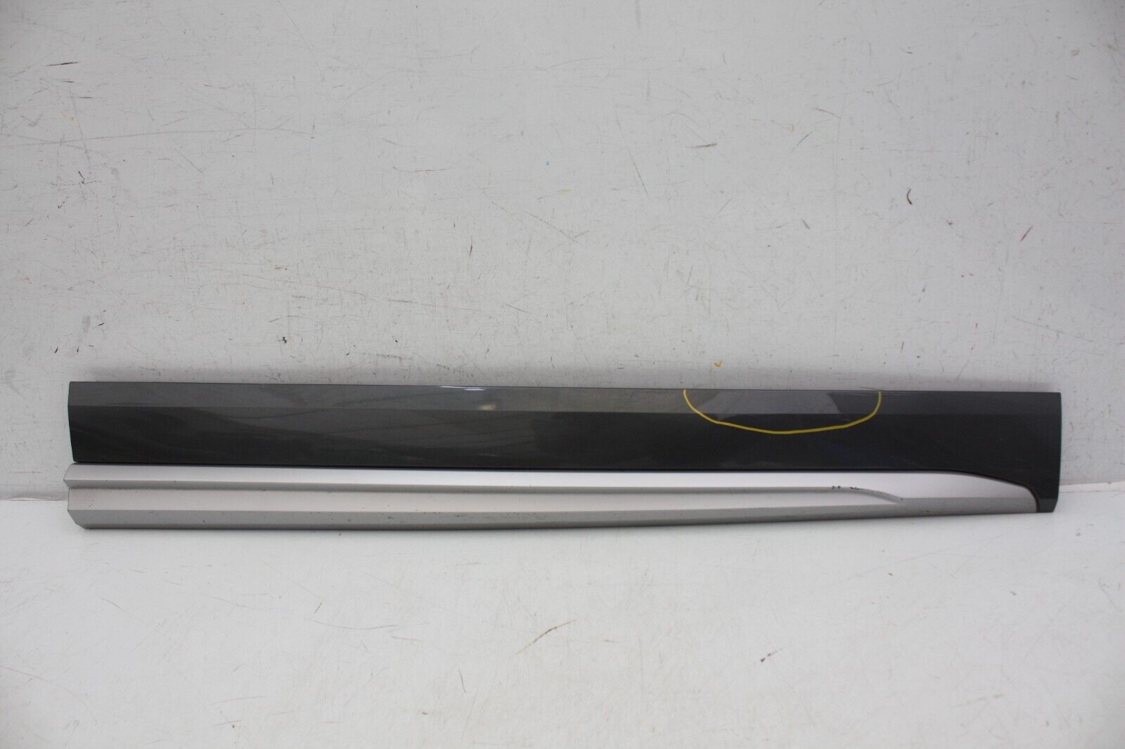 Audi Q5 Front Right Door Moulding 2017 TO 2020 80A853960A Genuine *DAMAGED*