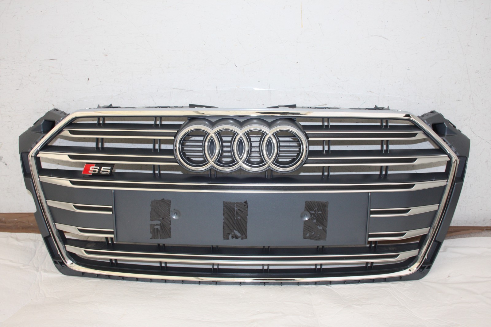 Audi S5 Front Bumper Grill 2017 TO 2020 8W6853651AP Genuine