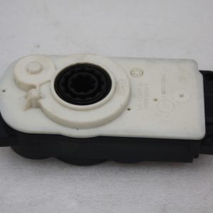 BMW 5 Series G30 Intake Actuator Motor 5811R1001 Genuine - Image 1