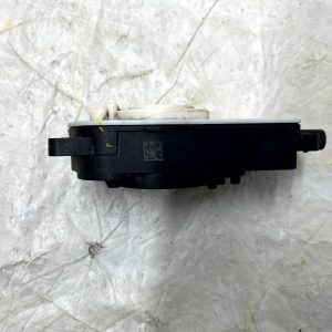 BMW X5 G05 HVAC Air Intake Actuator Motor 5811R1000 Genuine - Image 5