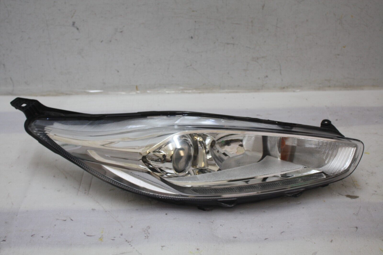 Ford Fiesta Right Side Headlight C1BB-13W029-DG Genuine *DAMAGED*