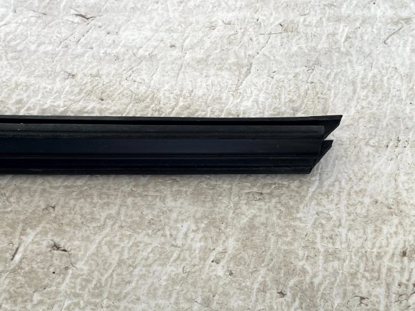 Ford Focus Front Right Door Window Belt Weatherstrip 2011 2018 1890786 Genuine 178319169678 6