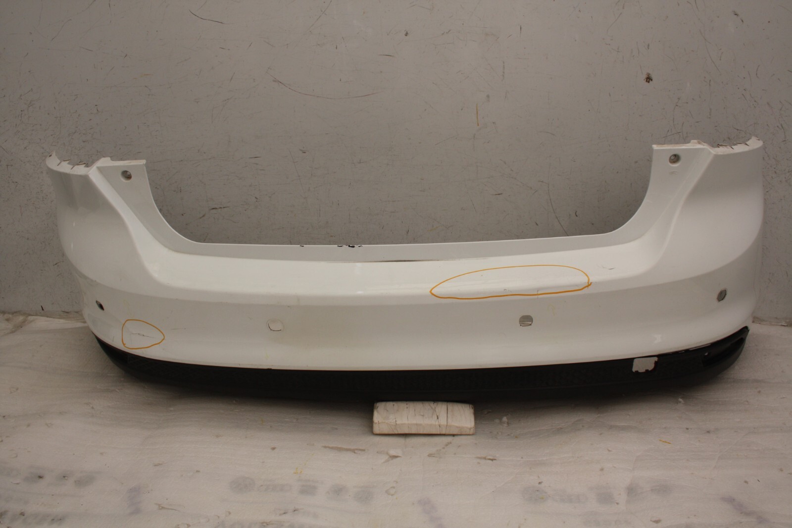 Ford Focus Rear Bumper 2011 TO 2014 BM51-A17906-A Genuine *DAMAGED*