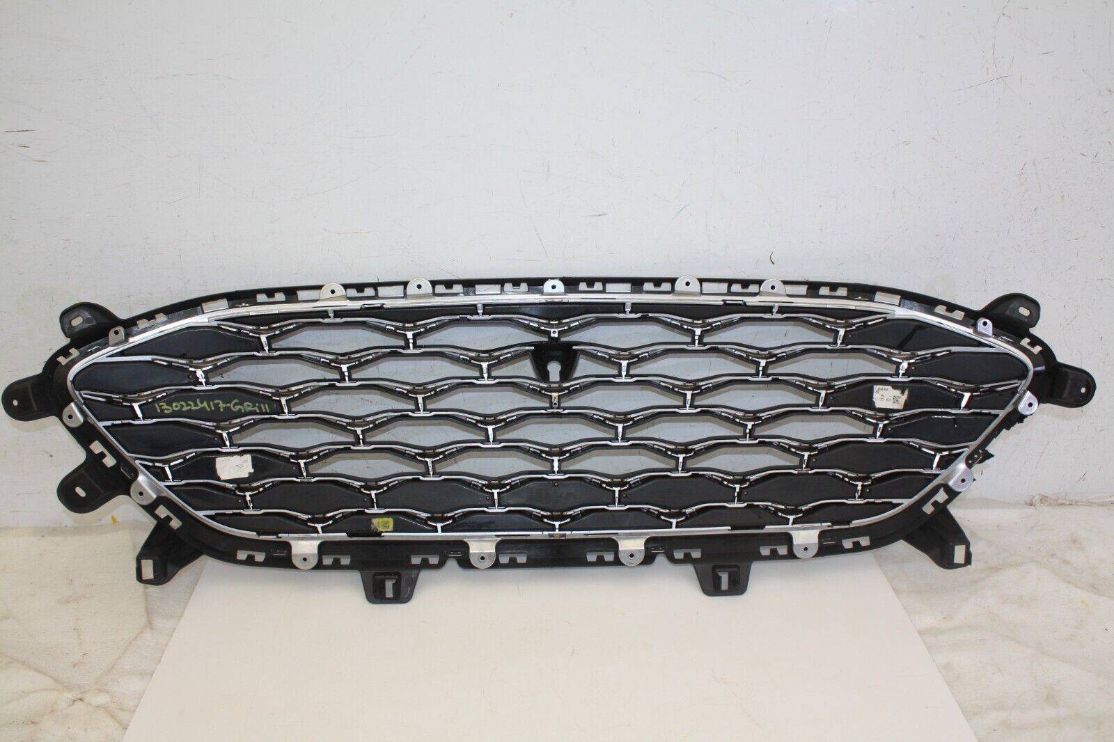 Ford-Kuga-Front-Bumper-Grill-2020-ON-LV4B-8200-V-Genuine-SEE-PICS-176281041988-12