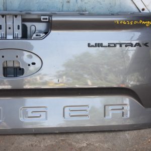 Ford Ranger Wildtrak Rear Tailgate 2025 Onwards *DAMAGED* - Image 3
