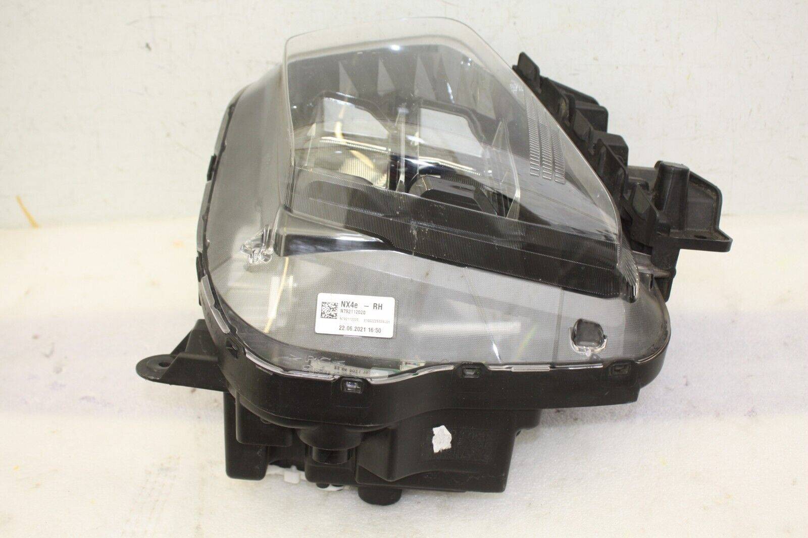 Hyundai-Tucson-Right-Side-Headlight-2021-92102N7120-Genuine-DAMAGED-176565503678-8