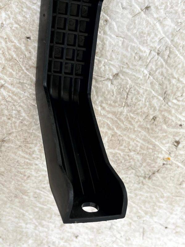 Hyundai i20 Rear Right Bumper Mount Bracket 2014 TO 2018 86681-C8000 Genuine 8 Hyundai i20 Rear Right Bumper Mount Bracket 2014 TO 2018 86681 C8000 Genuine 178545055688 9
