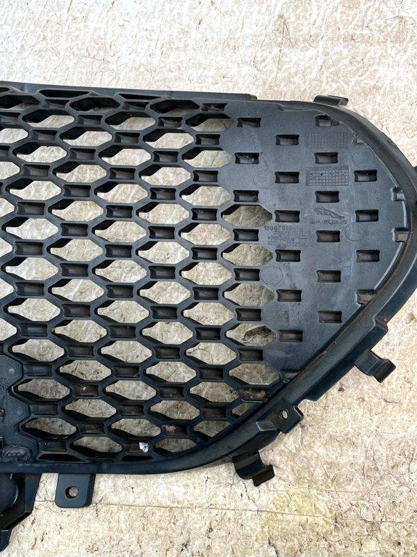 Jaguar F Pace X761 Front Bumper Left Lower Grill 2016 2021 KK8M 8B290 A Genuine 178560614198 11