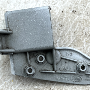 Jaguar F-Pace X761 Front Left Fender Mounting Bracket 2018 ON HK83-16291-BB - Image 3