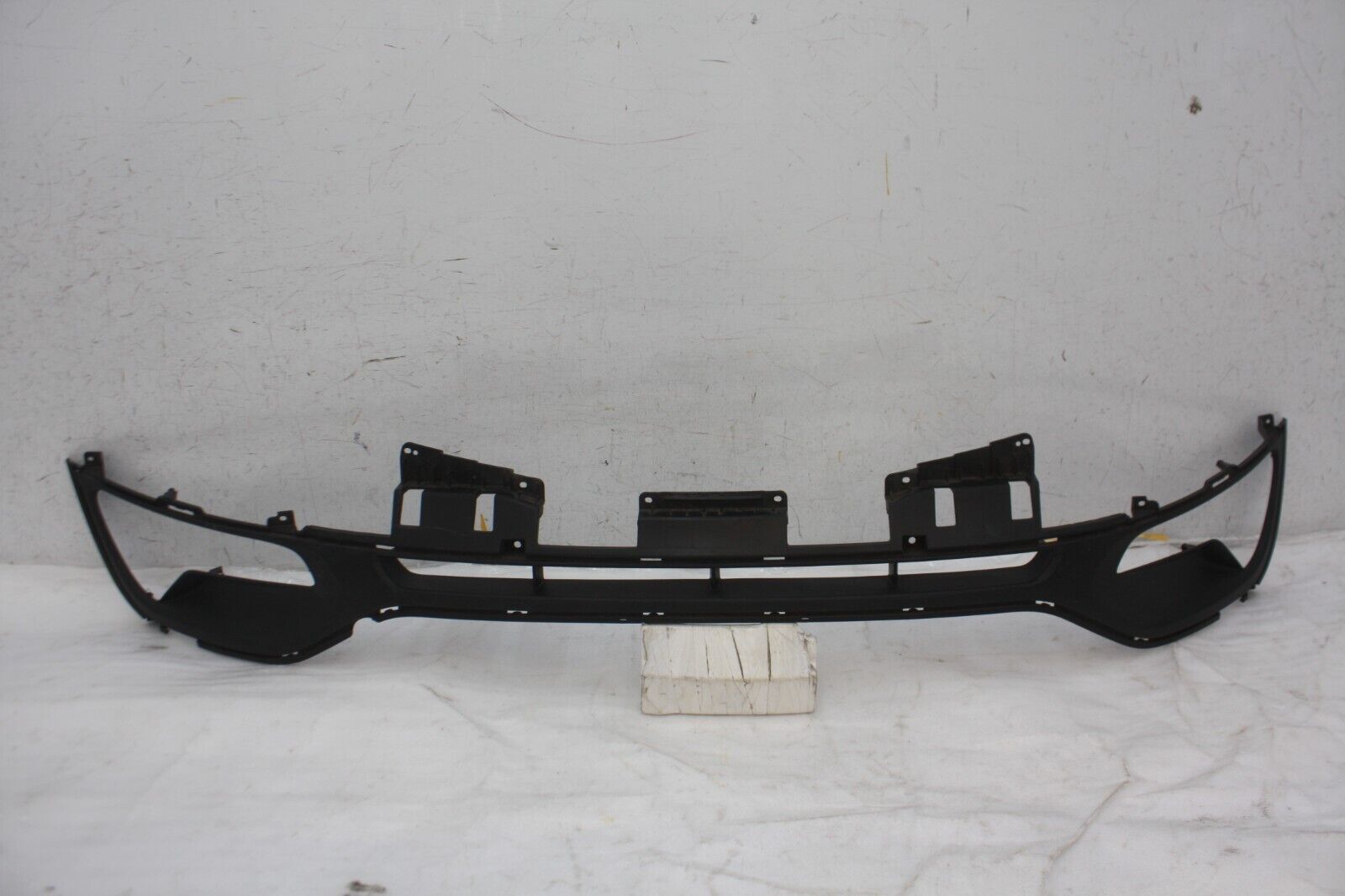 Kia Sportage Front Bumper Lower Grill Section 86561-3U000 Genuine *DAMAGED*