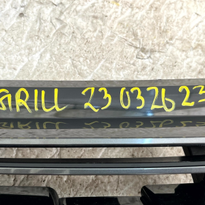 LR Range Rover Vogue L460 Grill Front Radiator 2022 ON M8E2-8200-A Genuine - Image 11