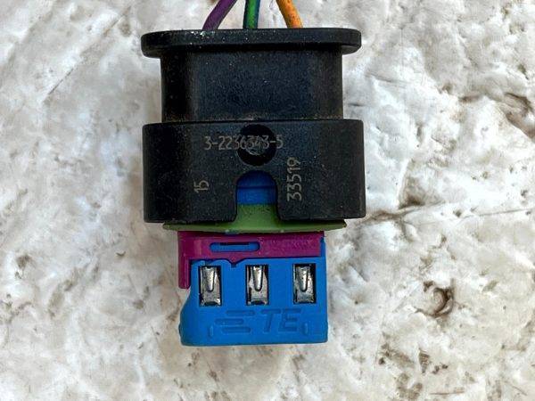 Land Rover Defender Discovery Parking Sensor Plug Connector 3 2236343 5 Genuine 178448544258 8