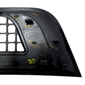 Land Rover Defender Front Left Wing Vent Grille 2020 ON L8B2-280B11-ED Genuine - Image 12