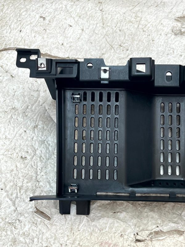 Land Rover Defender L663 Dash Screen Mounting Bracket 20 ON L8B2047A04AC Genuine 178504938918 5