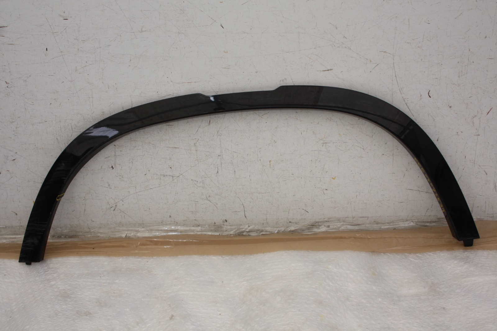 Land Rover Defender L663 Front Left Wheel Arch 2020 ON L8B2-16A075-BX *DAMAGED*