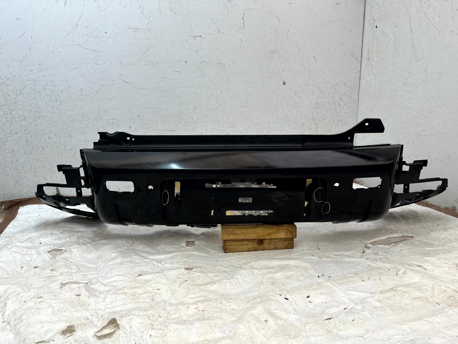 Land Rover Defender L663 Rear Bumper 2020 ONWARDS L8B2-17D781-A Genuine