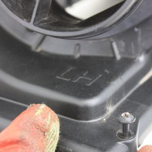 Land Rover Discovery 5 Left Air Filter Box Cover G4D3-12B579-AA 9G92-15K859-EA - Image 14