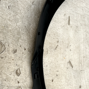 Land Rover Discovery 5 Rear left Wheel Arch Trim 2017 ON HY32-290E23-AC Genuine - Image 12