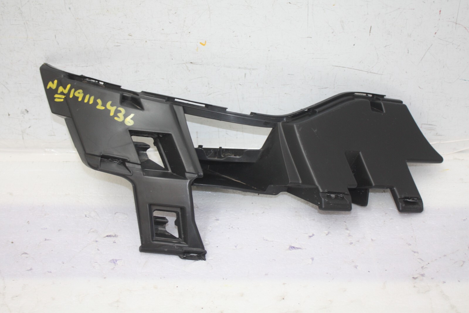 Land Rover Discovery L462 Front Bumper Right Bracket 2017 ON HY32-17C862-AA