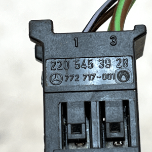 Mercedes C Class C204 Wiring Loom Harness Plug Connector 2205453928 Genuine 16 Mercedes C Class C204 Wiring Loom Harness Plug Connector 2205453928 Genuine - Image 8