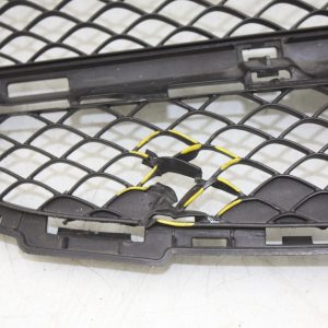 Mercedes C Class W205 Front Bumper Grill 2014-2018 A2058800183 Genuine *DAMAGED* - Image 3