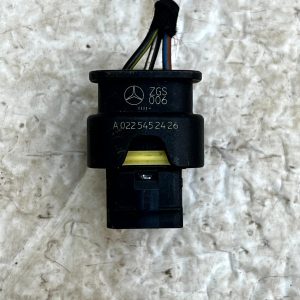 Mercedes C-Class W205 PDC Parking Sensor Loom Plug Connector A0225452426 Genuine - Image 3