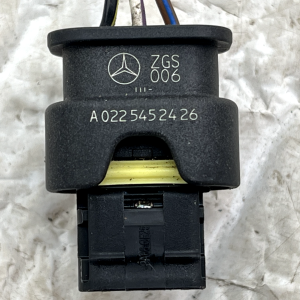 Mercedes C-Class W205 PDC Sensor Wiring Loom Plug Connector A0225452426 Genuine - Image 9