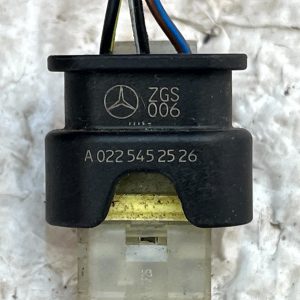 Mercedes C-Class W205 PDC Sensor Wiring Loom Plug Connector A0225452526 Genuine - Image 13