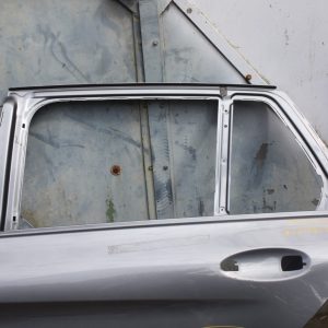 Mercedes C Class estate s205 Rear Left Door A2057320310 - Image 3