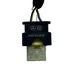 Mercedes C E Class W205 W213 PDC Sensor Loom Plug Connector A0225452526 Genuine - Image 2