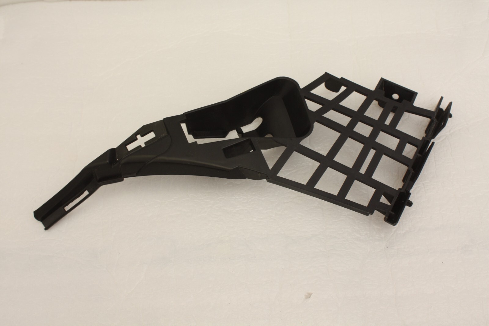 Mercedes CLA C117 AMG Front Bumper Right Bracket A1178850721 Genuine