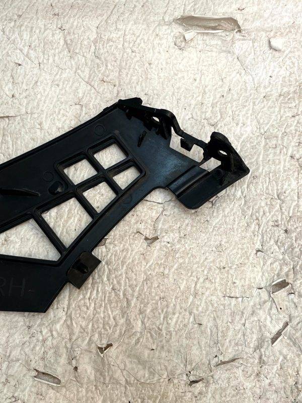 Mercedes CLA C118 AMG Front Right Bumper Bracket 2024 ON A1188856003 Genuine 178470206908 12