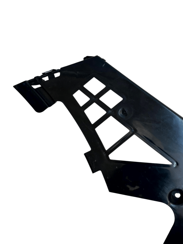 Mercedes CLA C118 AMG Front Right Bumper Bracket 2024 ON A1188856003 Genuine 178470206908 2