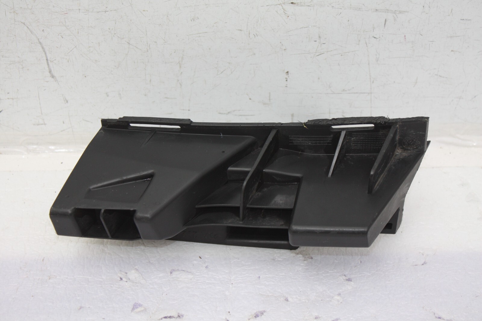 Mercedes E Class W212 Front Bumper Right Bracket 2009-2013 A2128852665 Genuine