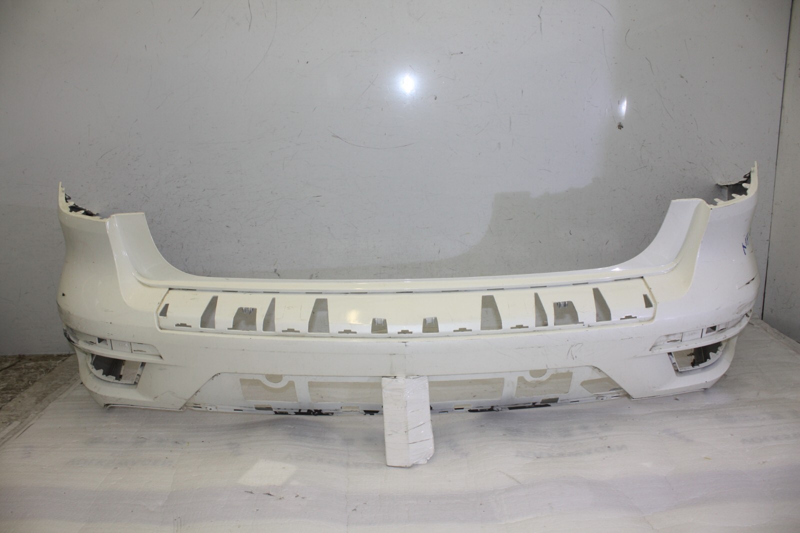 Mercedes GL X166 AMG Rear Bumper 2013 TO 2016 A1668856725 Genuine *DAMAGED*