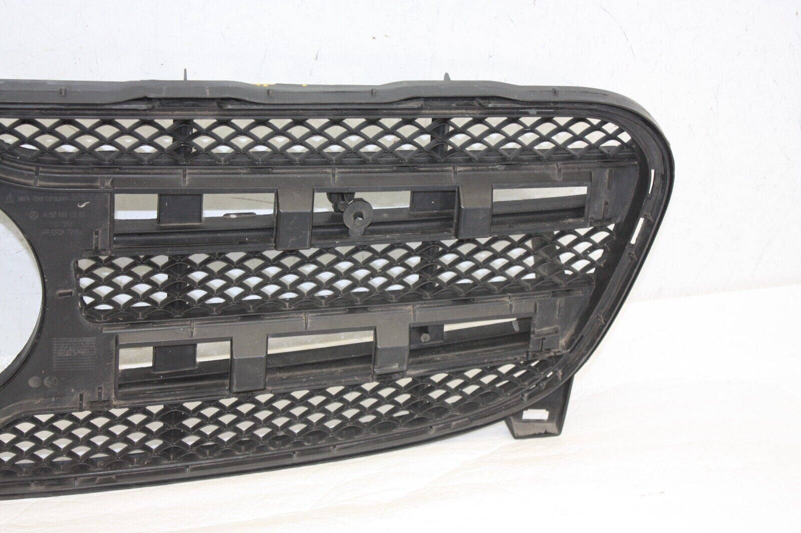 Mercedes-GLA-X156-Front-Bumper-Grill-2014-TO-2017-A1568880460-Genuine-DAMAGED-176260977378-2