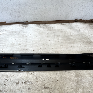 Mercedes GLB X247 Front Right Lower Door Moulding Trim 20 ON A2477274601 Genuine - Image 7