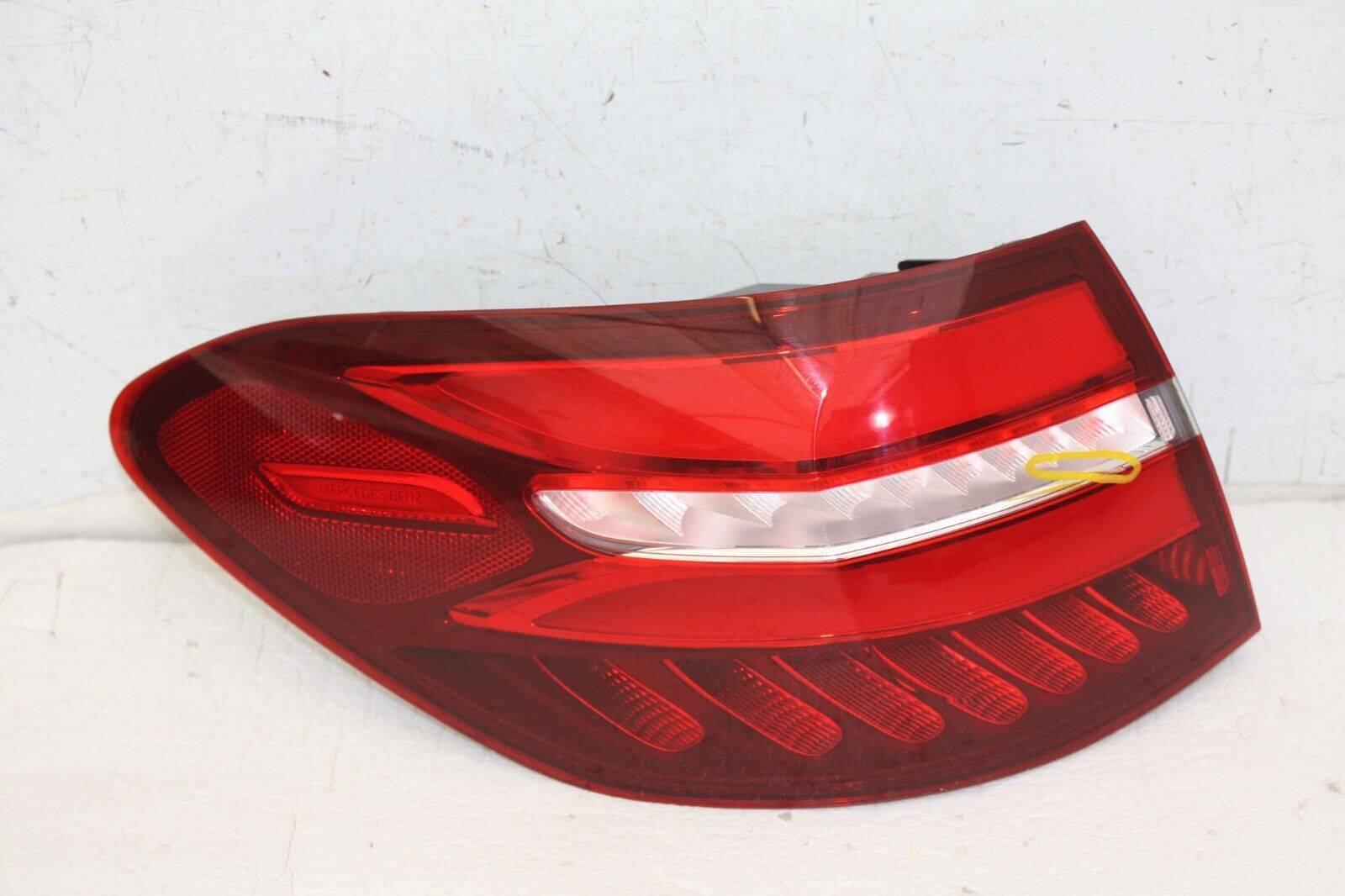 Mercedes GLC X253 Left Side LED Tail Light Genuine LENS DAMAGED 176423533588