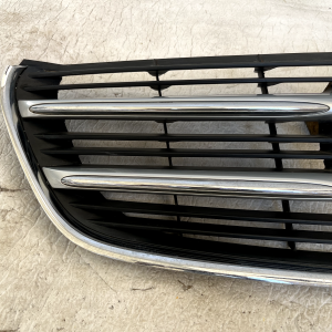 Mercedes V Class W447 Front Bumper Radiator Grille 2015-2020 A4478802001 Genuine - Image 3