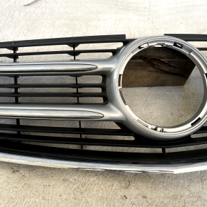 Mercedes V Class W447 Front Bumper Radiator Grille 2015-2020 A4478802001 Genuine - Image 4