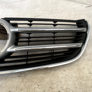 Mercedes V Class W447 Front Bumper Radiator Grille 2015-2020 A4478802001 Genuine - Image 7